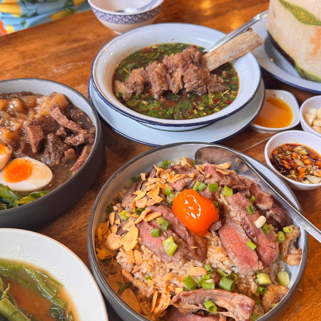 Chiang Mai-Ekachan kachan, Ancient Beef Thai Cuisine and Blue noodle Michelin restaurant reviews
