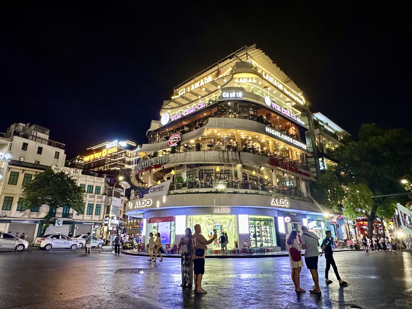 Hanoi-A 3-day, 2-night travel guide to Hanoi, Vietnam: Shop and eat as you please