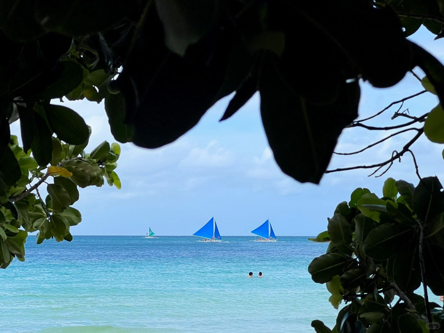 Boracay-Boracay, eternal summer and gentle sea breeze, everything is so vibrant