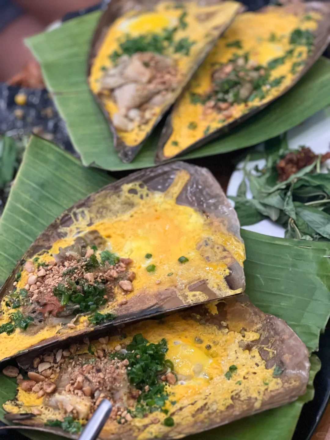 Ho Chi Minh-Chè Thái WanWan, Kem bo vfruit, Bò Tơ Quán 4 and other 6 must-visit Vietnamese restaurants in Nha Trang