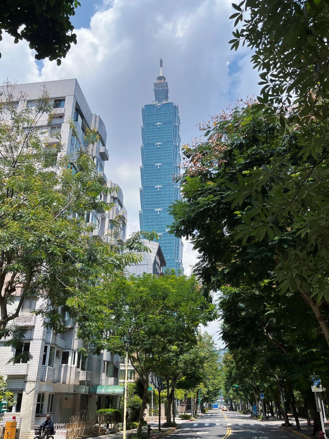 Taiwan-Taiwan City Hiking Tour, Visit Taipei International Financial Center (Taipei 101 Building)