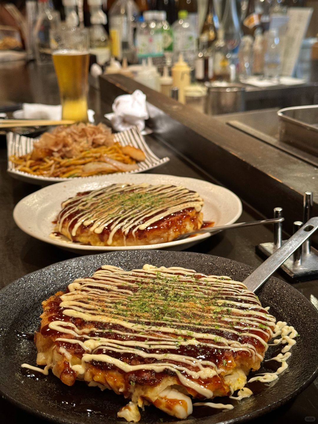 Osaka-Osaka Teppanyaki restaurant Doraju, the aroma of food fills the warm light of the store