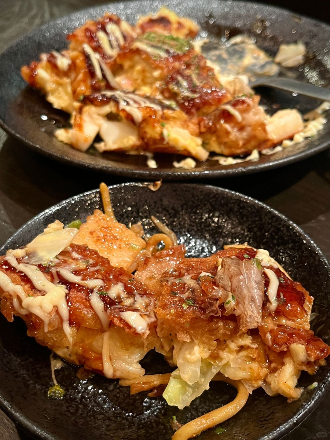 Osaka-Osaka Teppanyaki restaurant Doraju, the aroma of food fills the warm light of the store