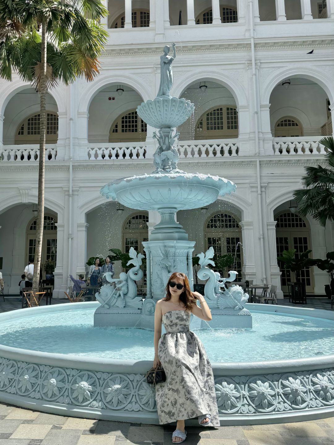 Singapore-Raffles Hotel Blue Fountain and National Gallery Singapore, Fort Canning Park Tree Hole