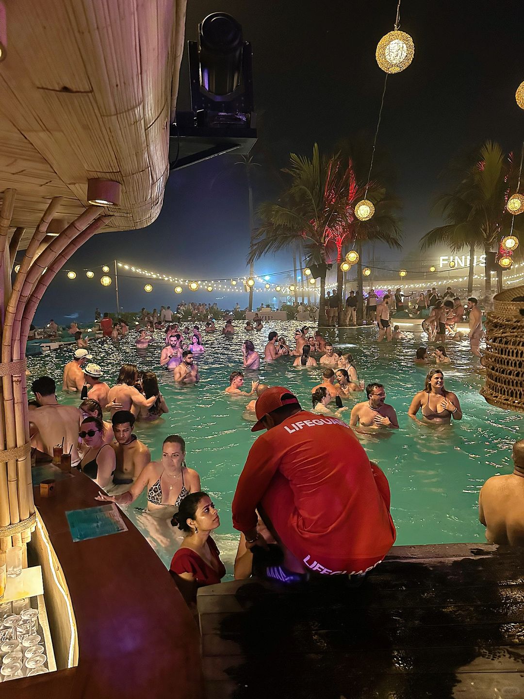 Bali-Finns Bar, the world's largest beach club, ?taste pinna colada and sex on the beach wine