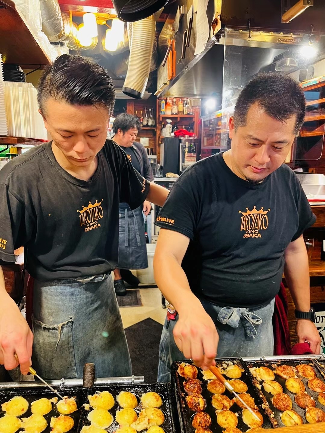 Osaka-Osaka Shinsaibashi Dotonbori, ?Japan's most famous shopping and dining destination