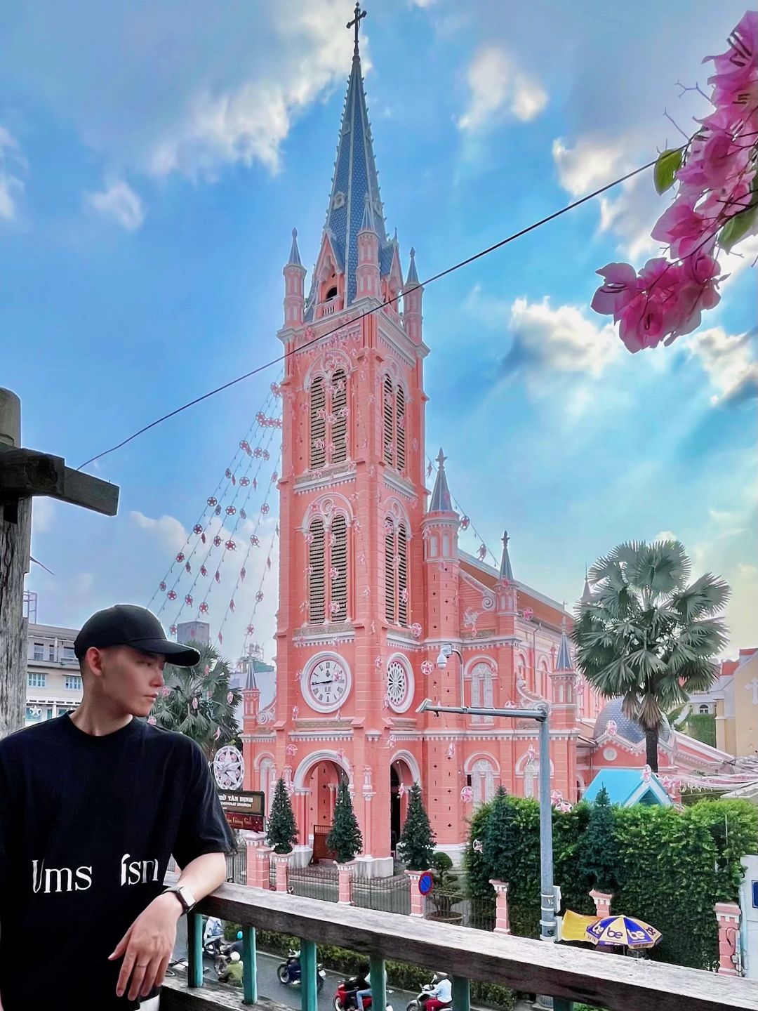 Ho Chi Minh-Hidden photo spots at Ho Chi Minh Pink Church ?(Nhà thờ Giáo xứ Tân Định)