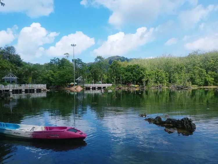 Krabi-Travel to Mirror Lake in Krabi Island, a beautiful secret place that you will never expect