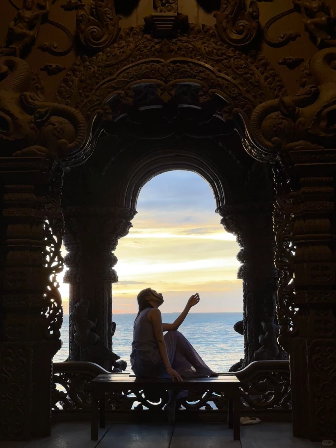 Pattaya-Pattaya Temple of Truth, admire the all-wooden palace, and feel the sense of faith