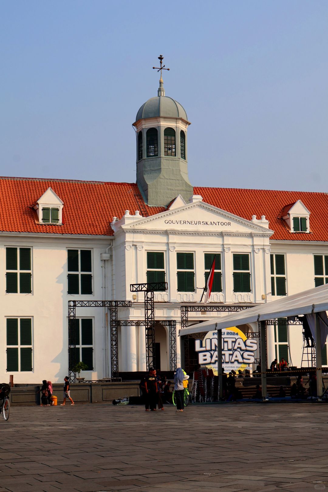 Jakarta-Free travel guide to Jakarta, Indonesia,? recommended hotel Yello Hotel Harmoni