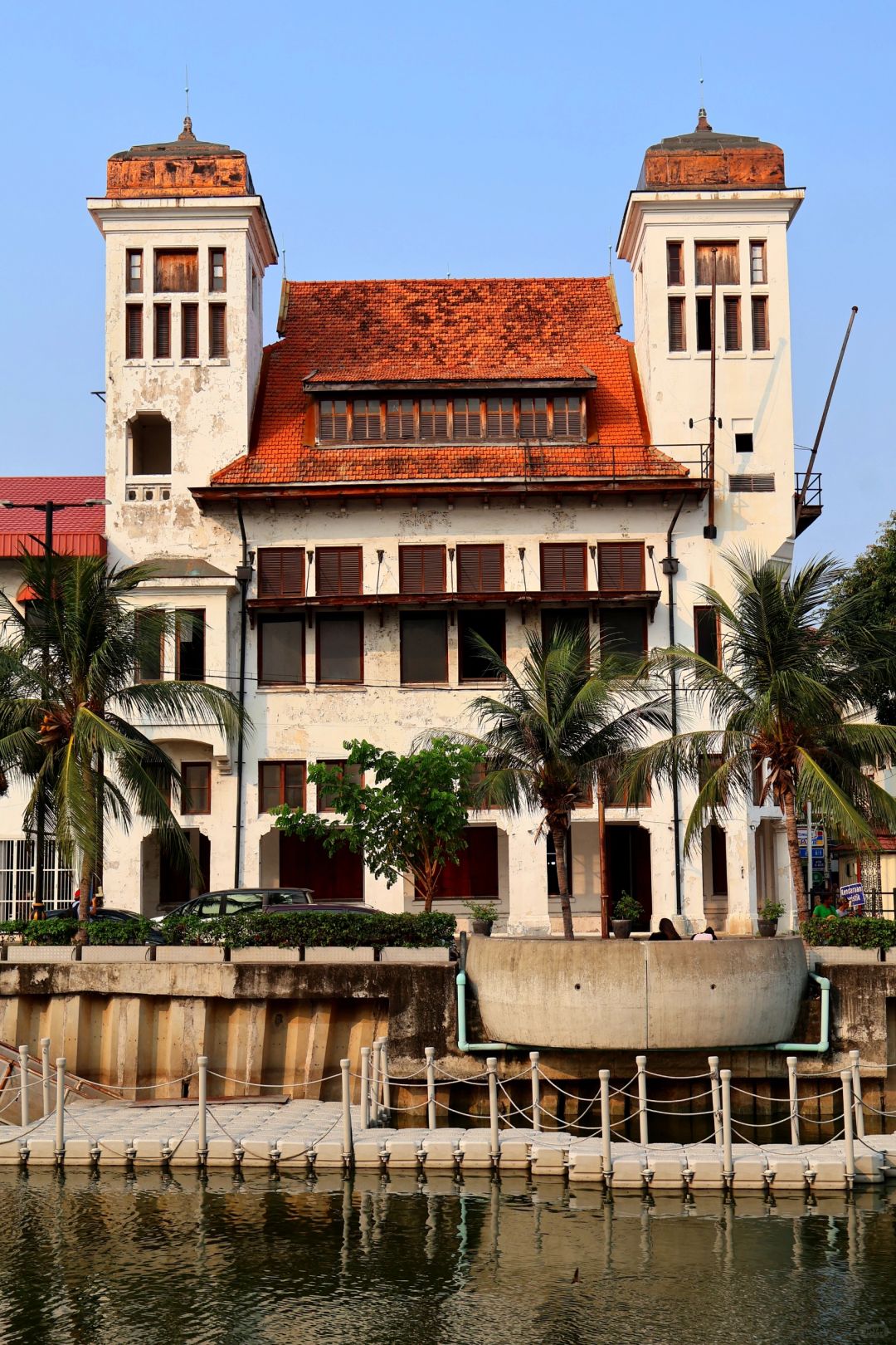 Jakarta-Free travel guide to Jakarta, Indonesia,? recommended hotel Yello Hotel Harmoni