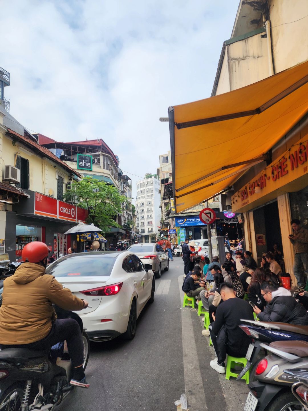 Hanoi-First time visiting Hanoi, stayed in the Old Quarter, very crowded and chaotic