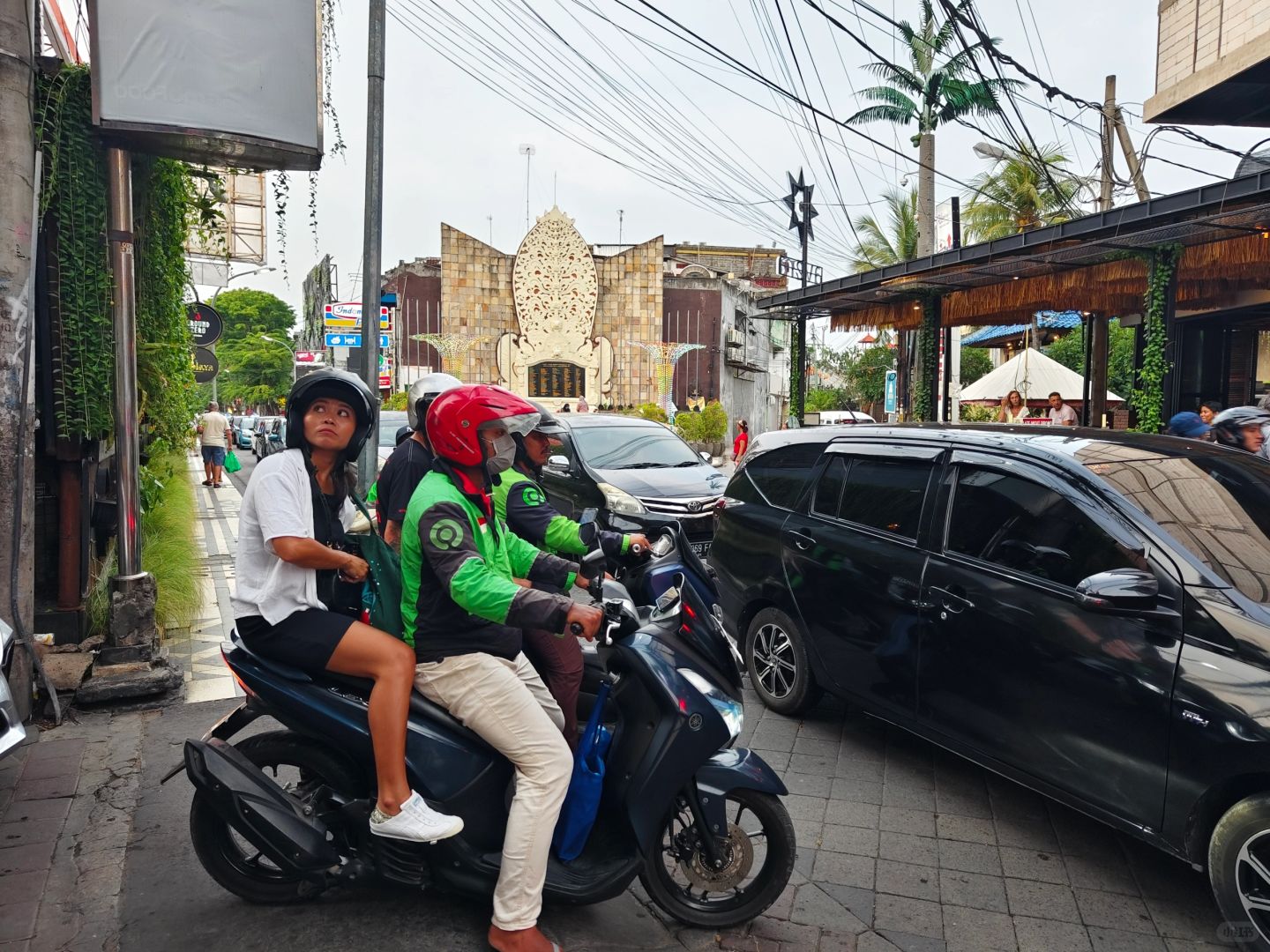 Bali-Traveling in Bali, Indonesia, I felt an infinite disconnect. Luxury resorts and local slums