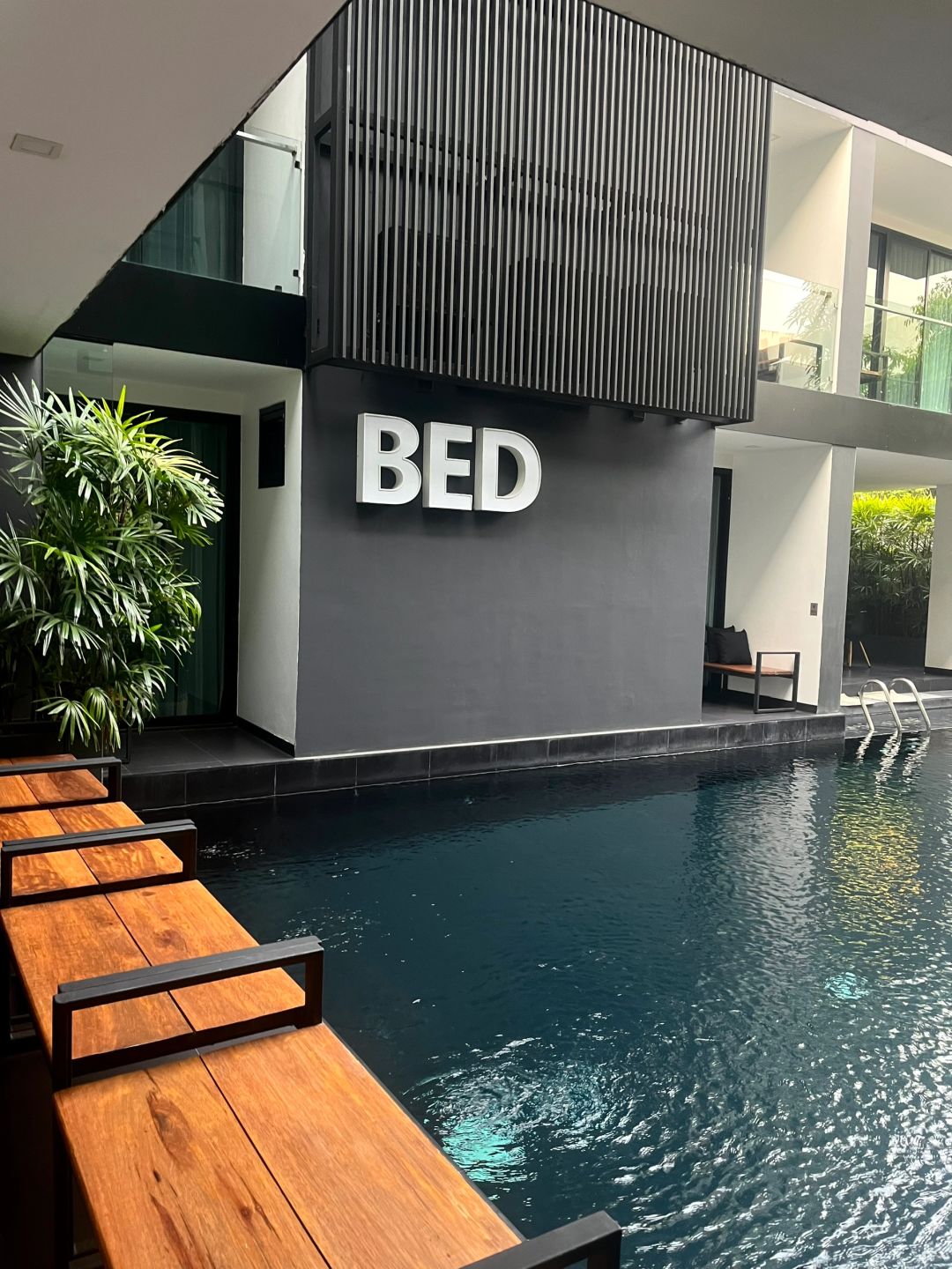 Chiang Mai-BED Hotel in Chiang Mai Old Town, breakfast very rich, and the night market is just outside