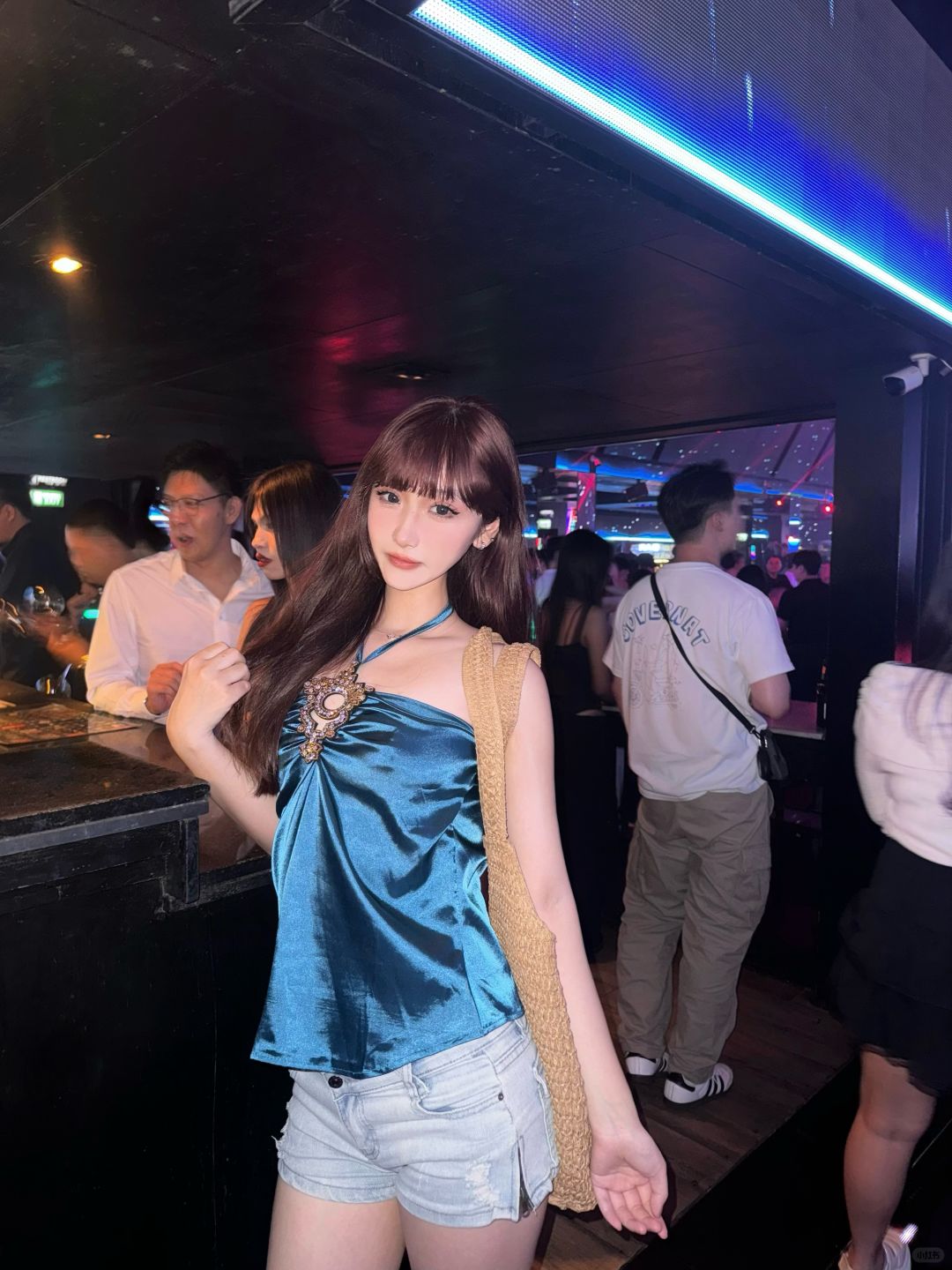 Bangkok-Nana Plaza Bar, Bangkok's red light district, ?watch all kinds of live pornographic shows
