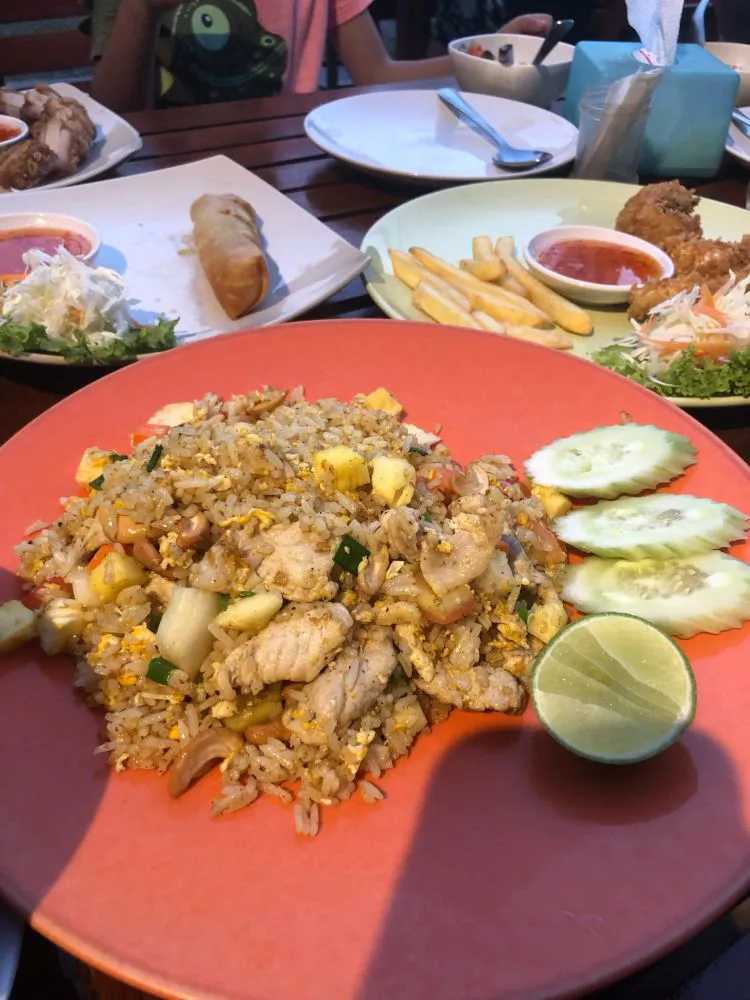 Krabi-The Kitchen restaurant in Krabi, Thailand is a top-ranked restaurant, and the recommended menus are delicious.