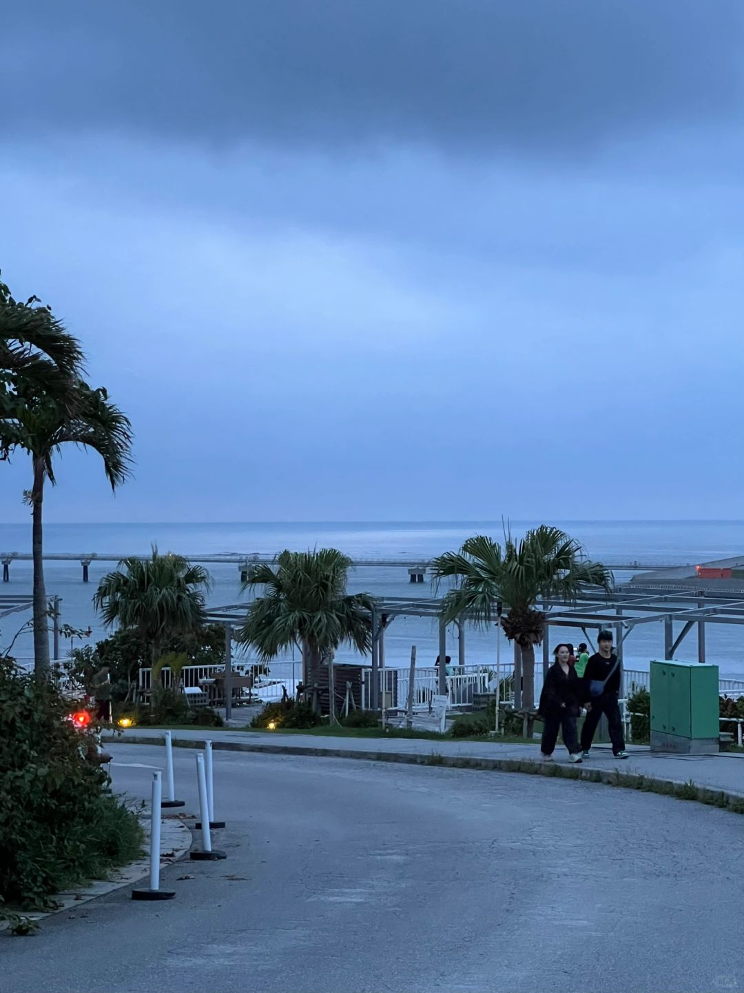 Okinawa-Enjoy the night view of Senaga Island in Okinawa, Japan, the densest blue in the night sky