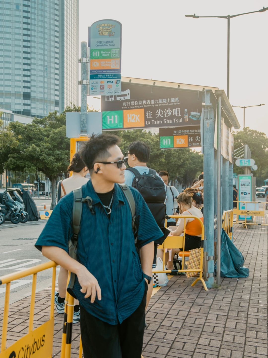 Hong kong-Experience the sunset ride and sightseeing bus in Hong Kong and explore the city at sunset