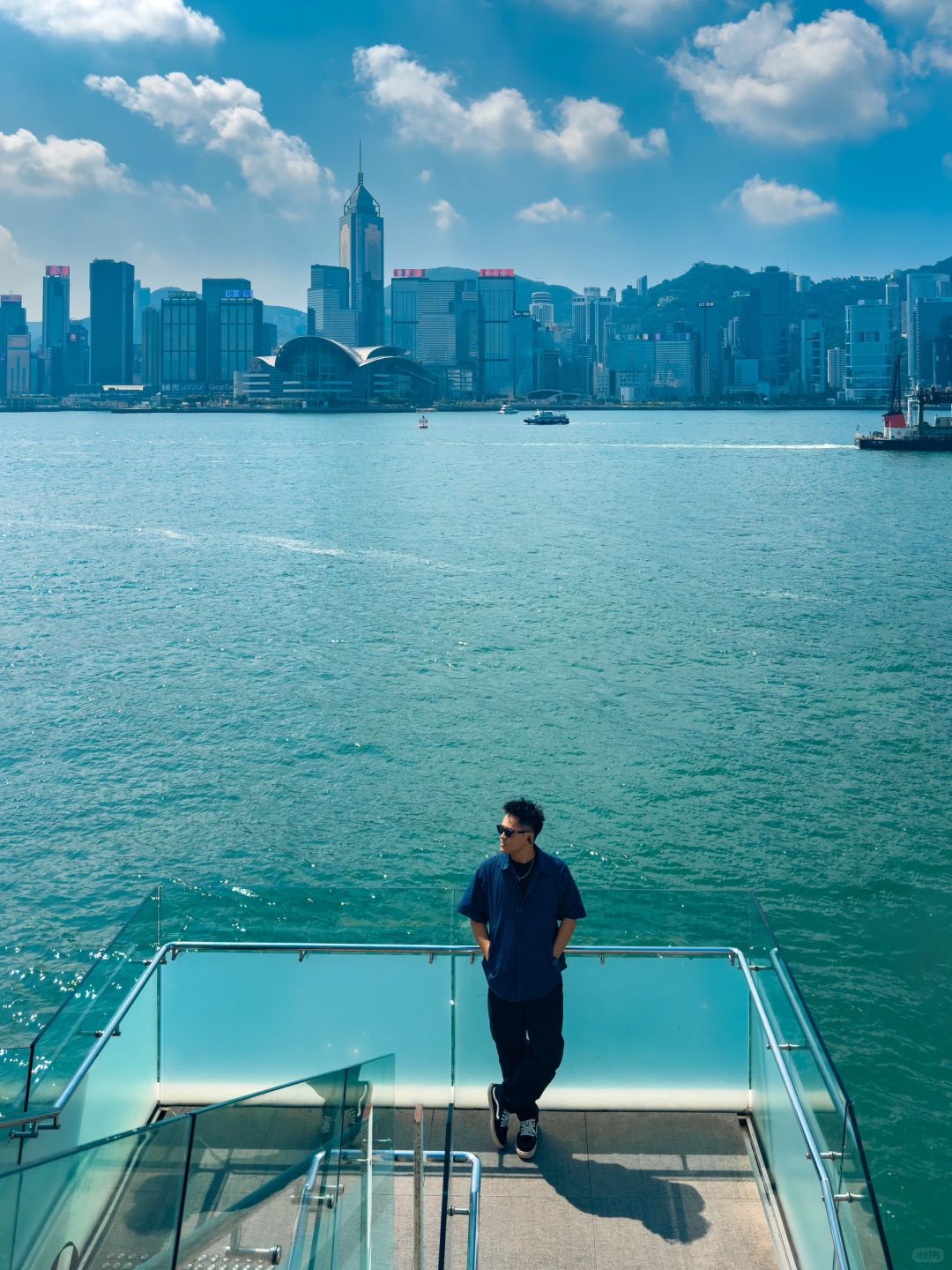 Hong kong-Experience the sunset ride and sightseeing bus in Hong Kong and explore the city at sunset