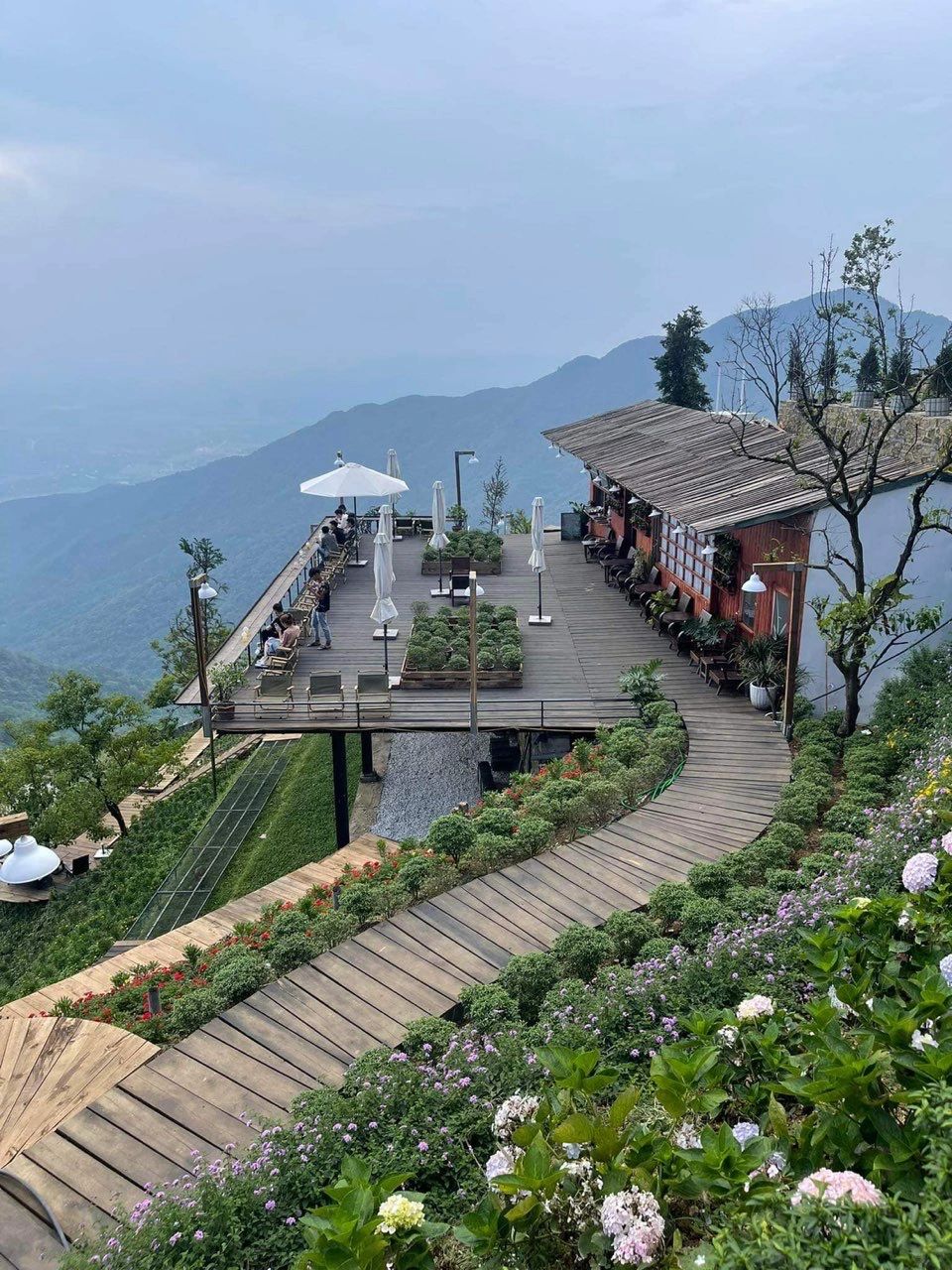 Hanoi-Tam Dao Mountain, a summer resort in Hanoi, Vietnam, enjoy the clouds in the morning and the sunshine at noon