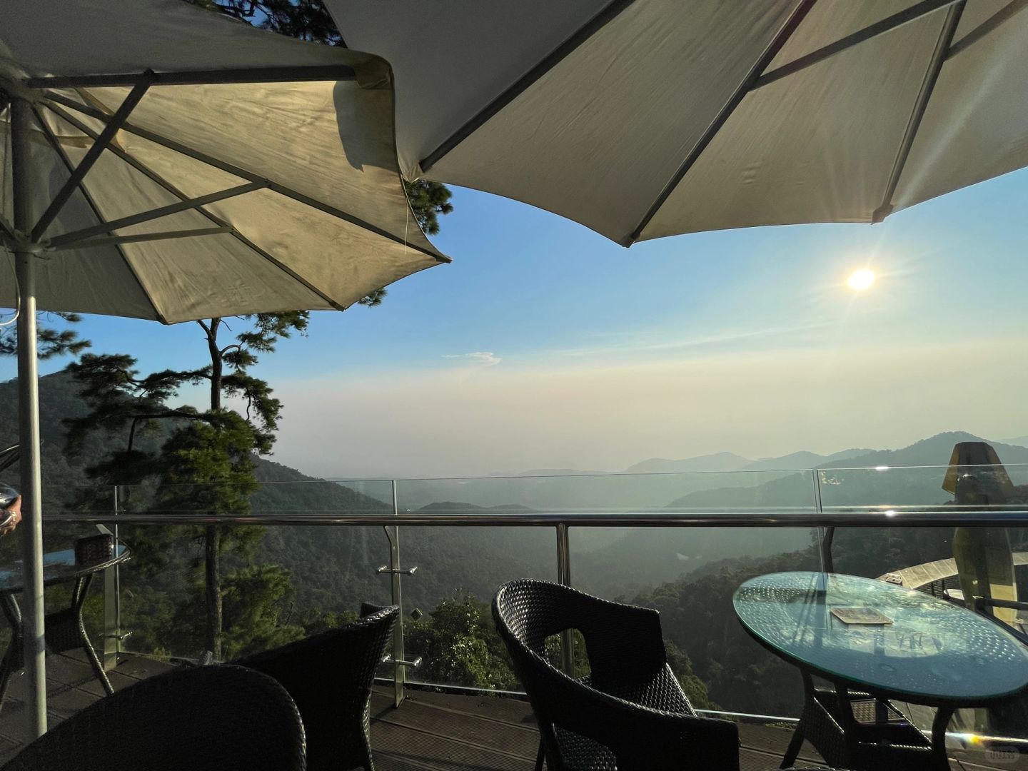 Hanoi-Tam Dao Mountain, a summer resort in Hanoi, Vietnam, enjoy the clouds in the morning and the sunshine at noon