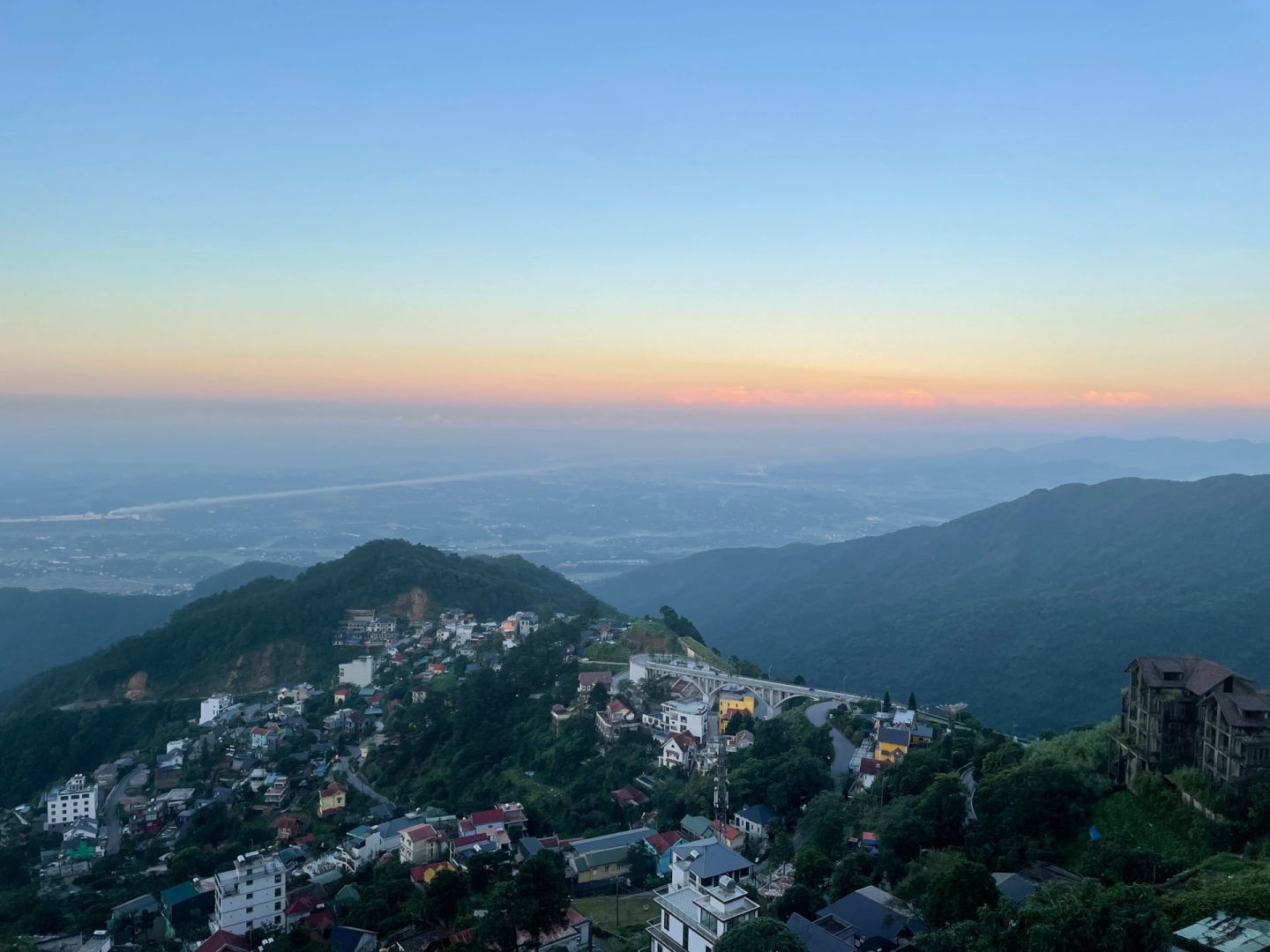 Hanoi-Tam Dao Mountain, a summer resort in Hanoi, Vietnam, enjoy the clouds in the morning and the sunshine at noon