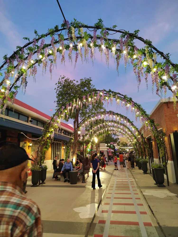 Bangkok-Asiatique Sky, Bangkok Ferris Wheel Night Market, Chao Phraya River so beautiful at night