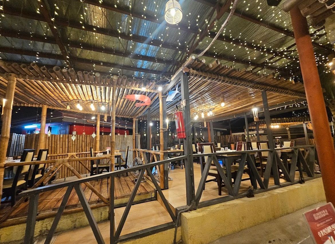 Cebu-Cebu gourmet Red Crab Restaurant,⭐ recommended garlic spicy crab and butter prawns