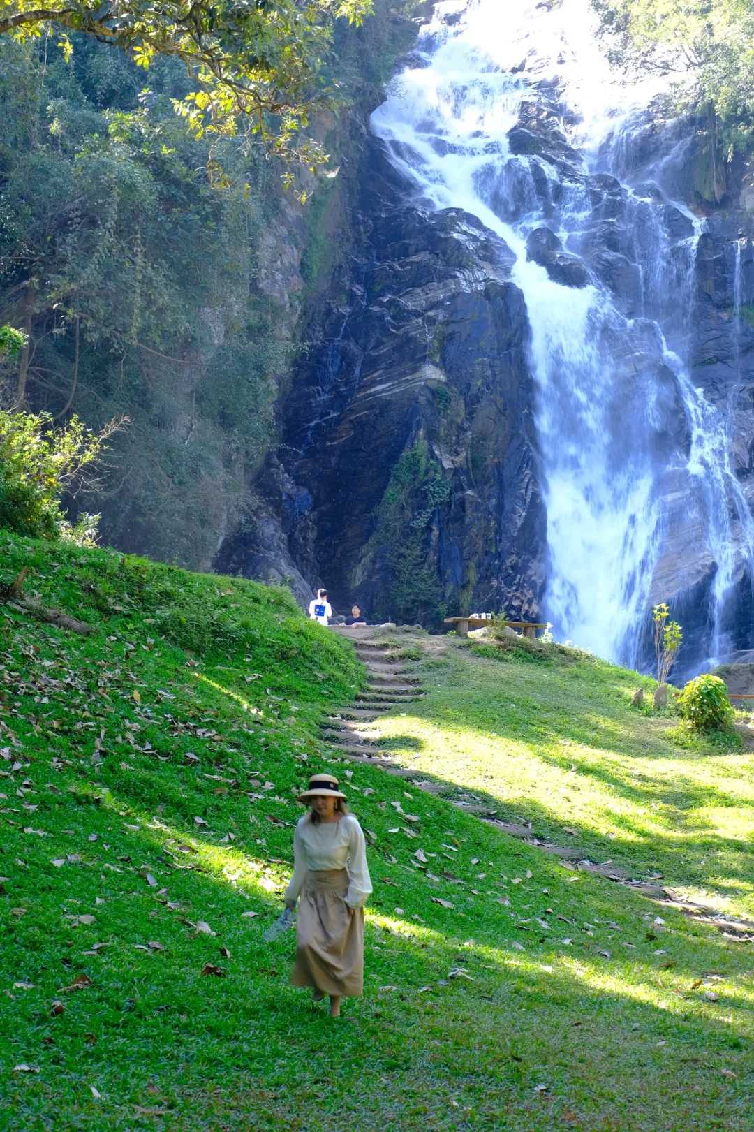 Chiang Mai-Mae Tia Waterfall in Chiang Mai National Park,?️ where many locals camp and picnic
