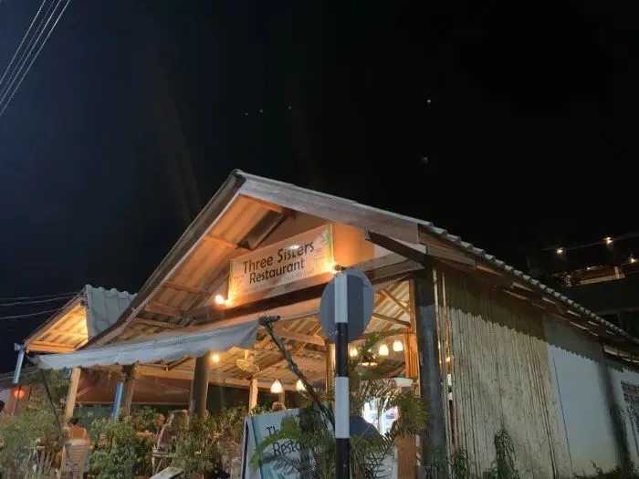 Krabi-Krabi Three Sisters Restaurant. Enjoy coconut chicken soup, fried fish and papaya salad