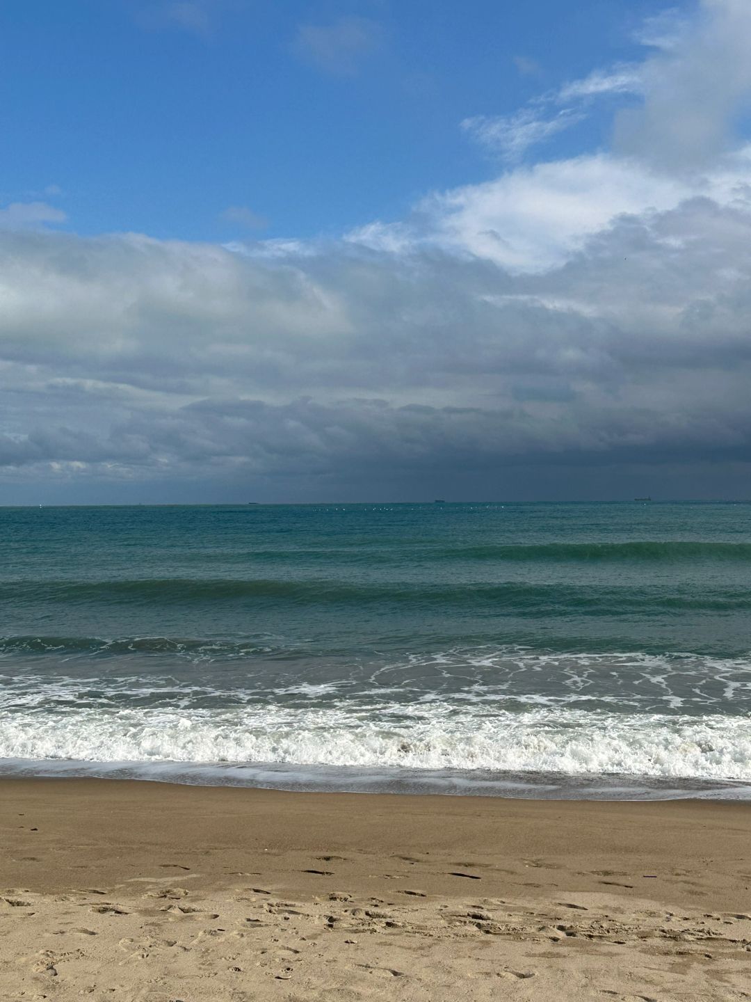 Busan/Jeju-Foot Bath Cafe View in Baeksand Cultural Village, Busan, South Korea, the scenery is very beautiful