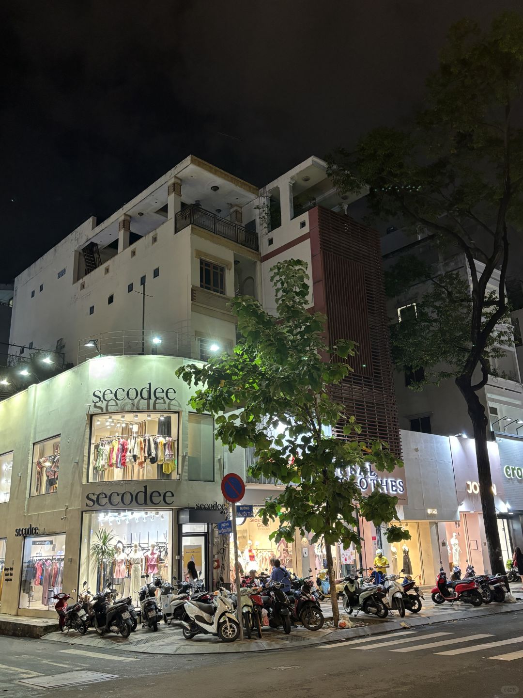Ho Chi Minh-Shopping trip in Ho Chi Minh, clothes, shoes and cosmetics are cheap and good quality