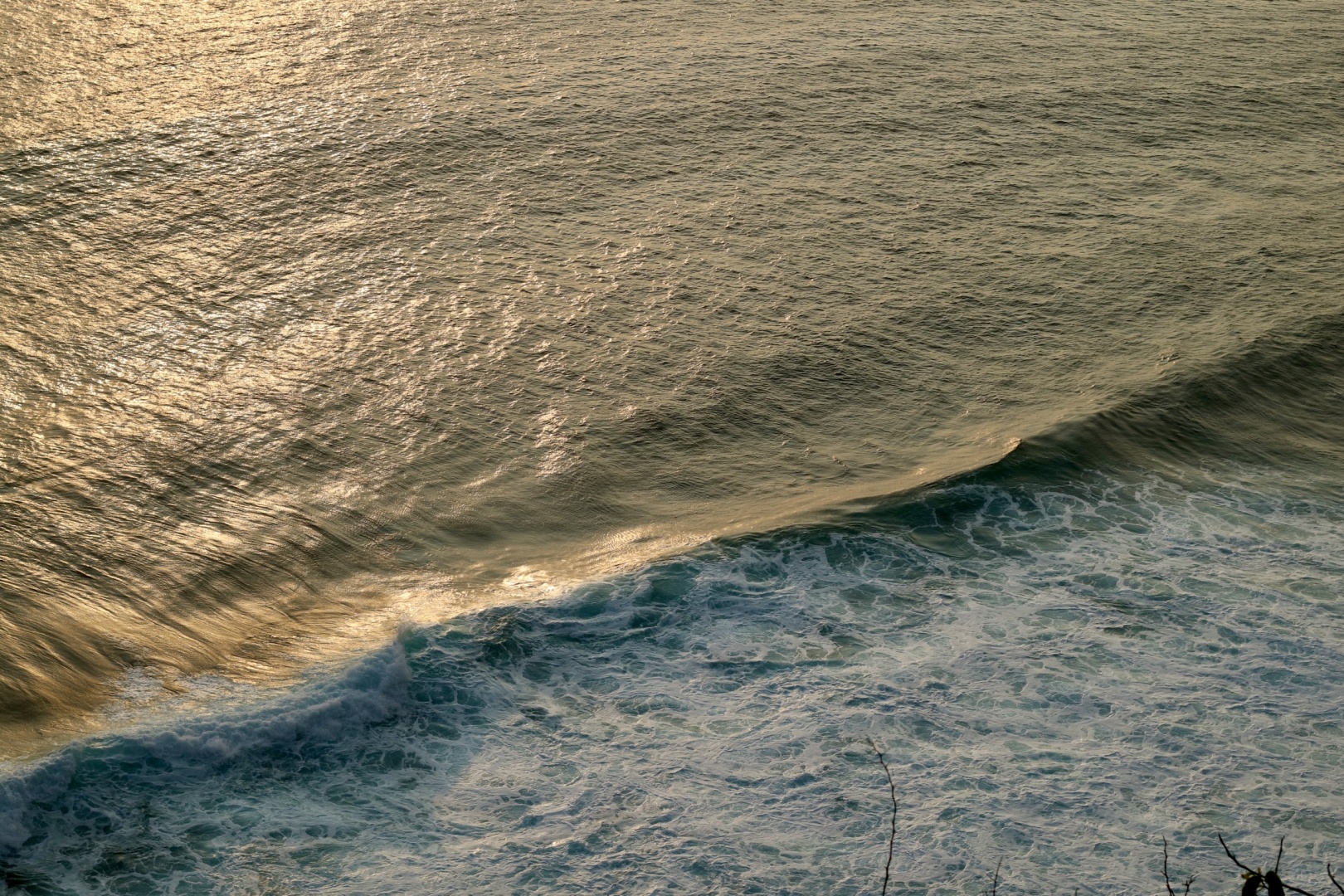 Bali-10 tips for your first trip to Bali. Jimbaran, Kuta and Uluwatu are worth experiencing