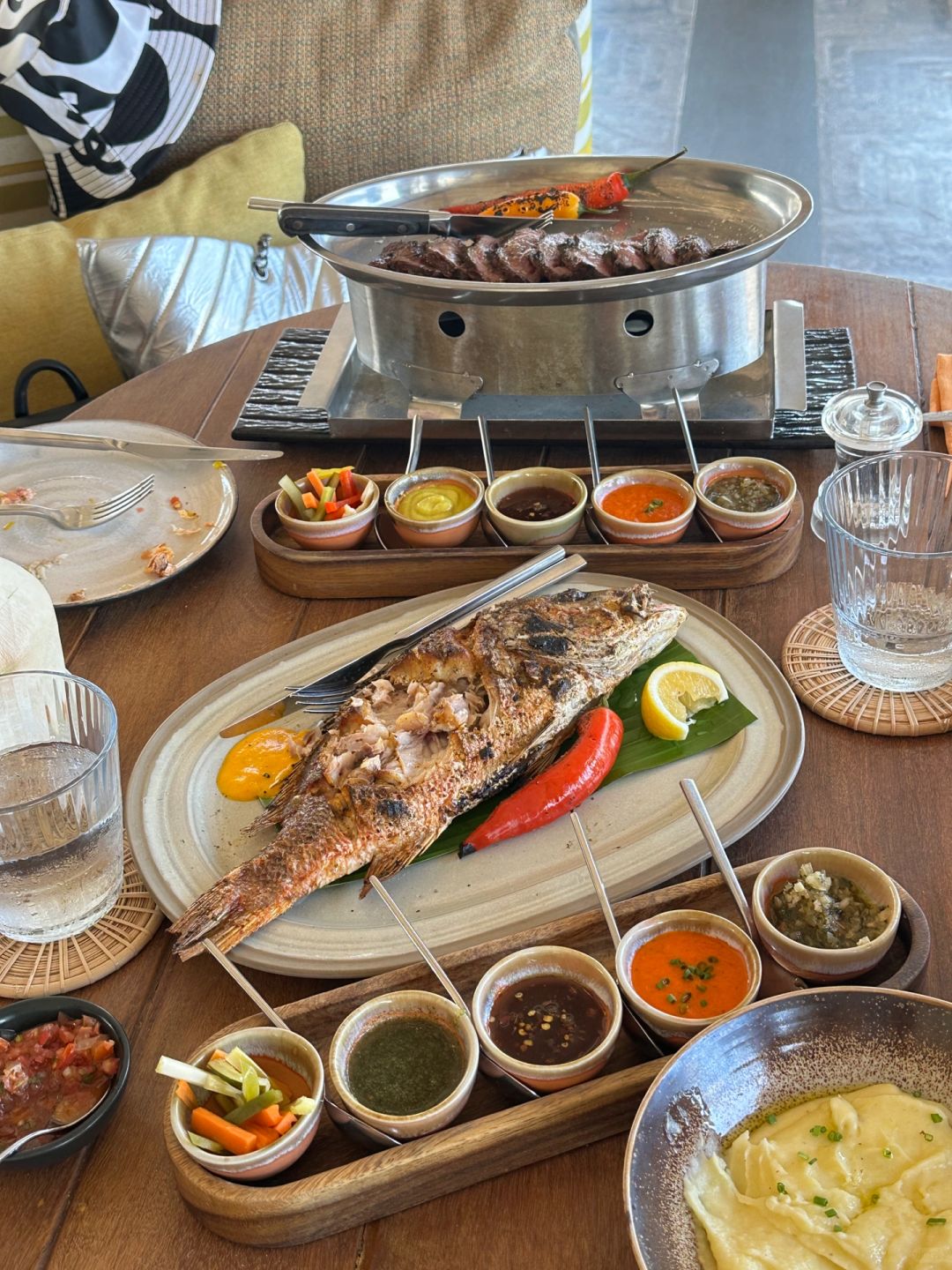 Hua Hin-Nomada restaurant on the beach in Hua Hin, Thailand, taste delicious seafood