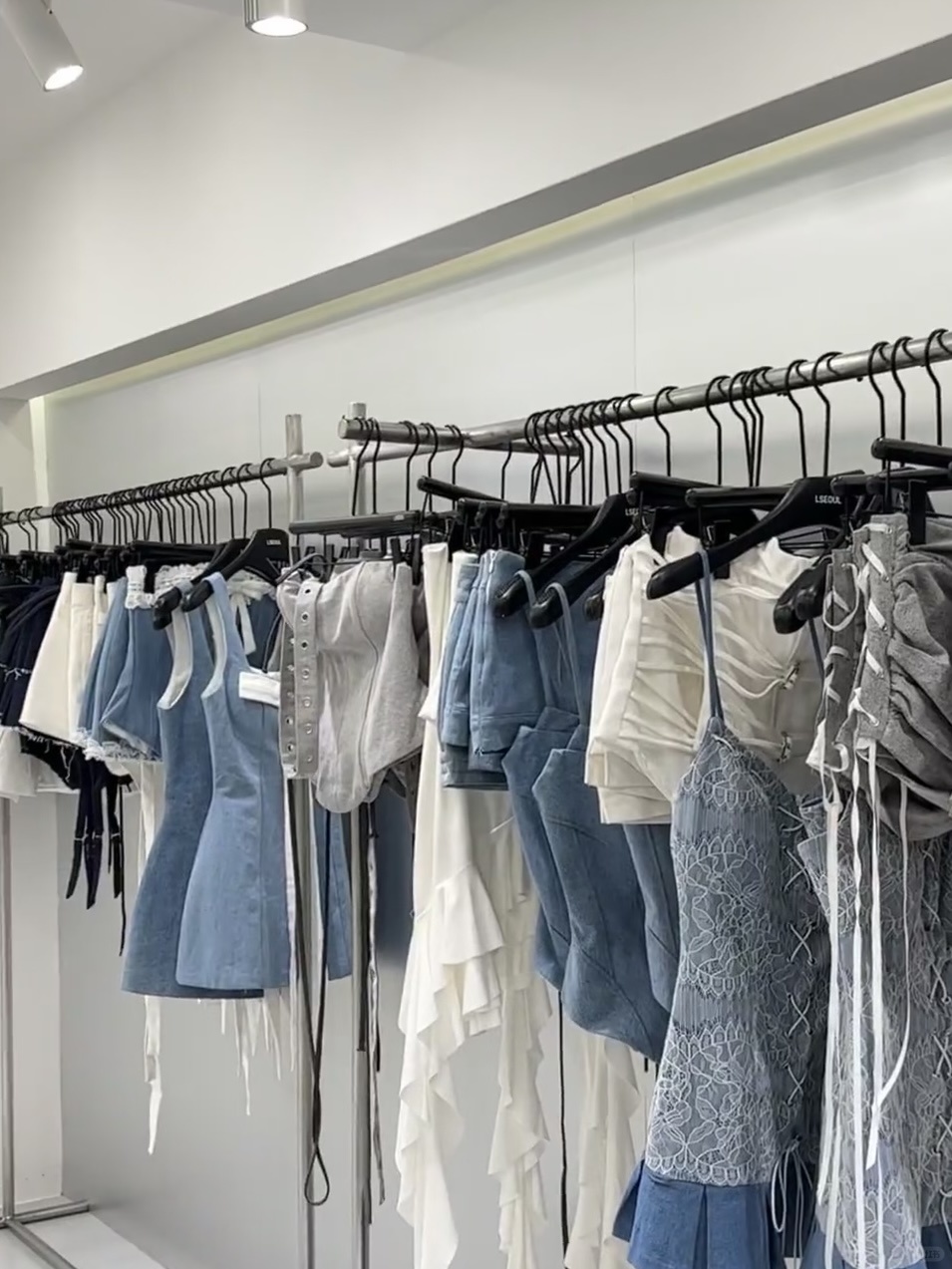Ho Chi Minh-Shopping trip in Ho Chi Minh, clothes, shoes and cosmetics are cheap and good quality