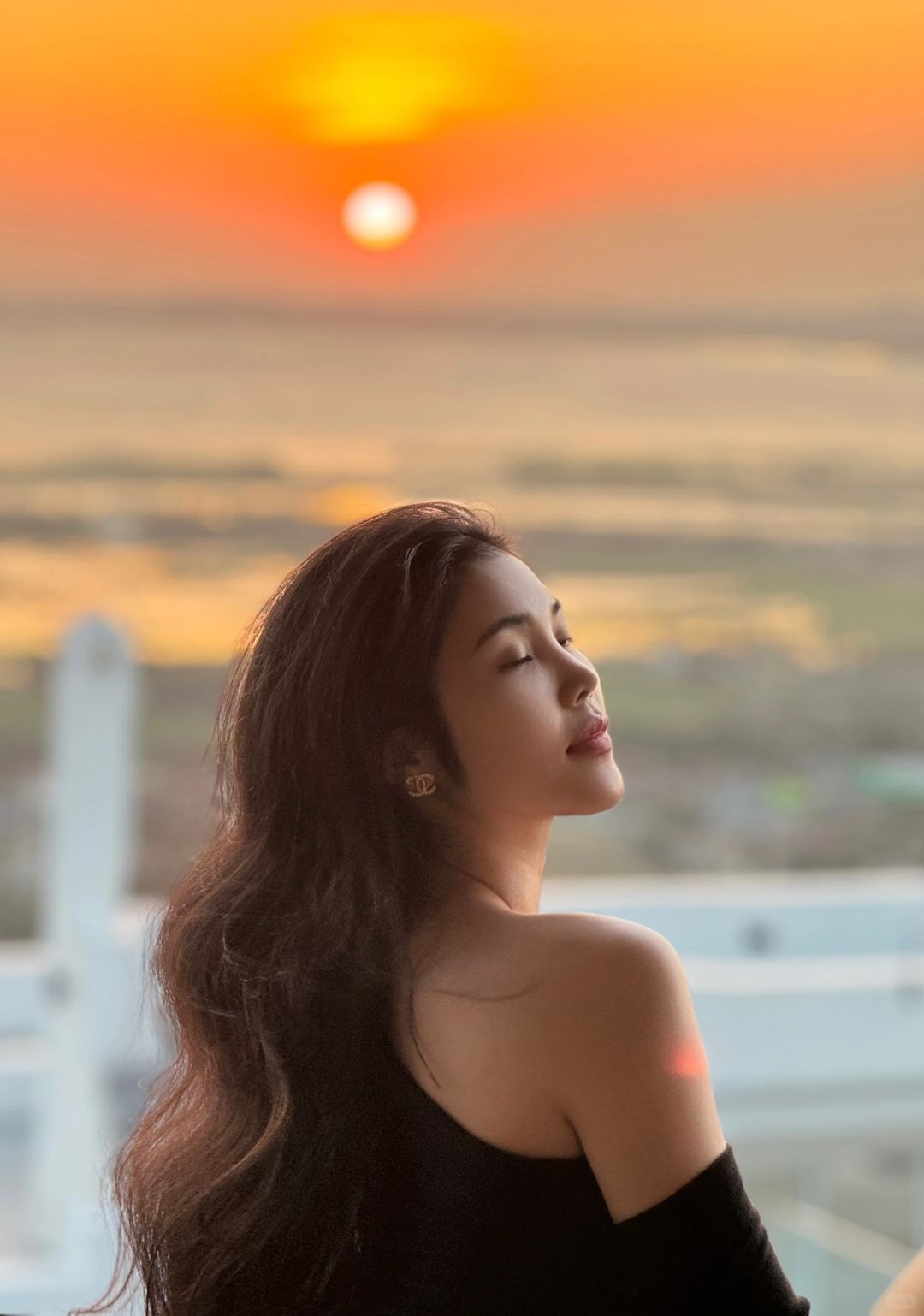 Manila/Luzon-Art Sector Gallery and Chim Coffee 360, a great place to watch the sunset in Manila