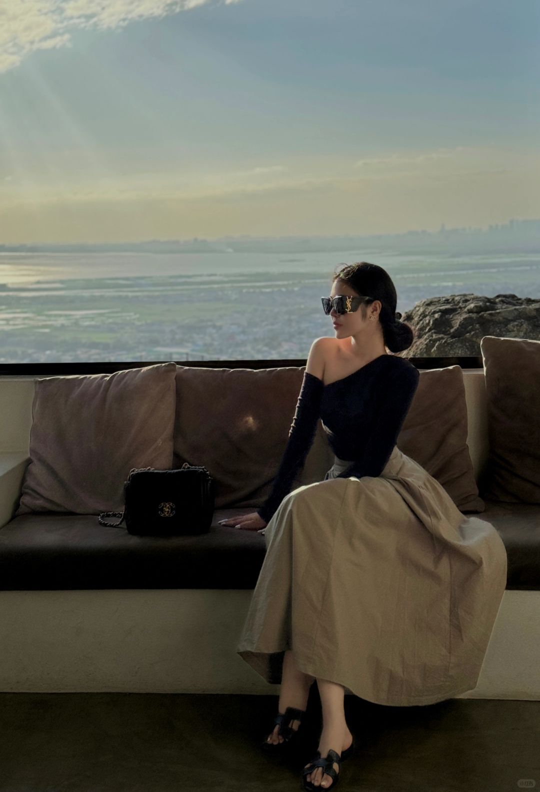 Manila/Luzon-Art Sector Gallery and Chim Coffee 360, a great place to watch the sunset in Manila