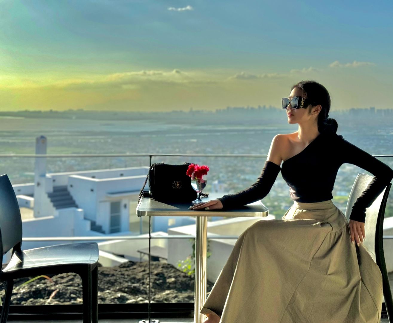 Manila/Luzon-Art Sector Gallery and Chim Coffee 360, a great place to watch the sunset in Manila