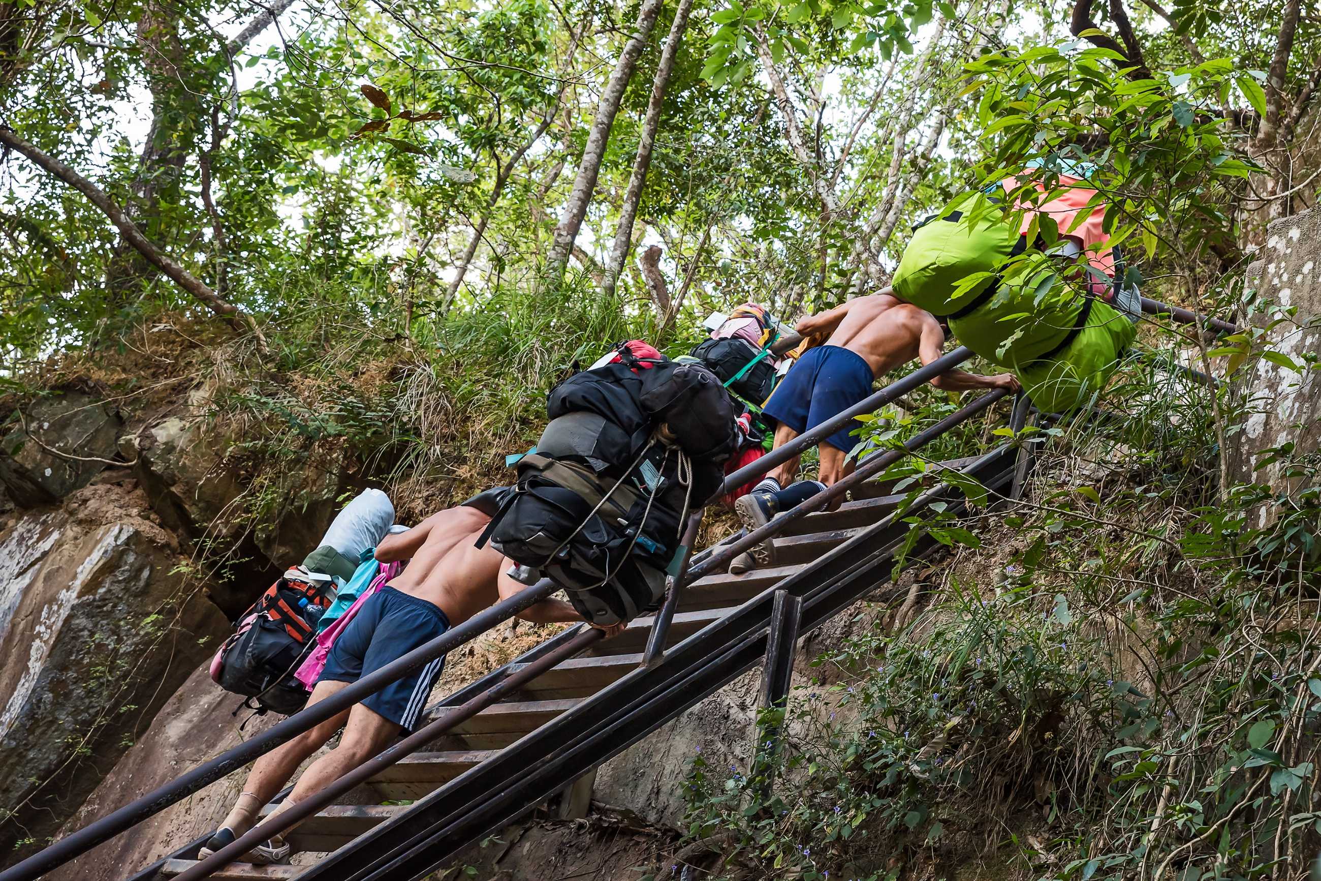 Bangkok-Phu Kradueng, Loei Province, one of the most famous natural tourist attractions in Thailand