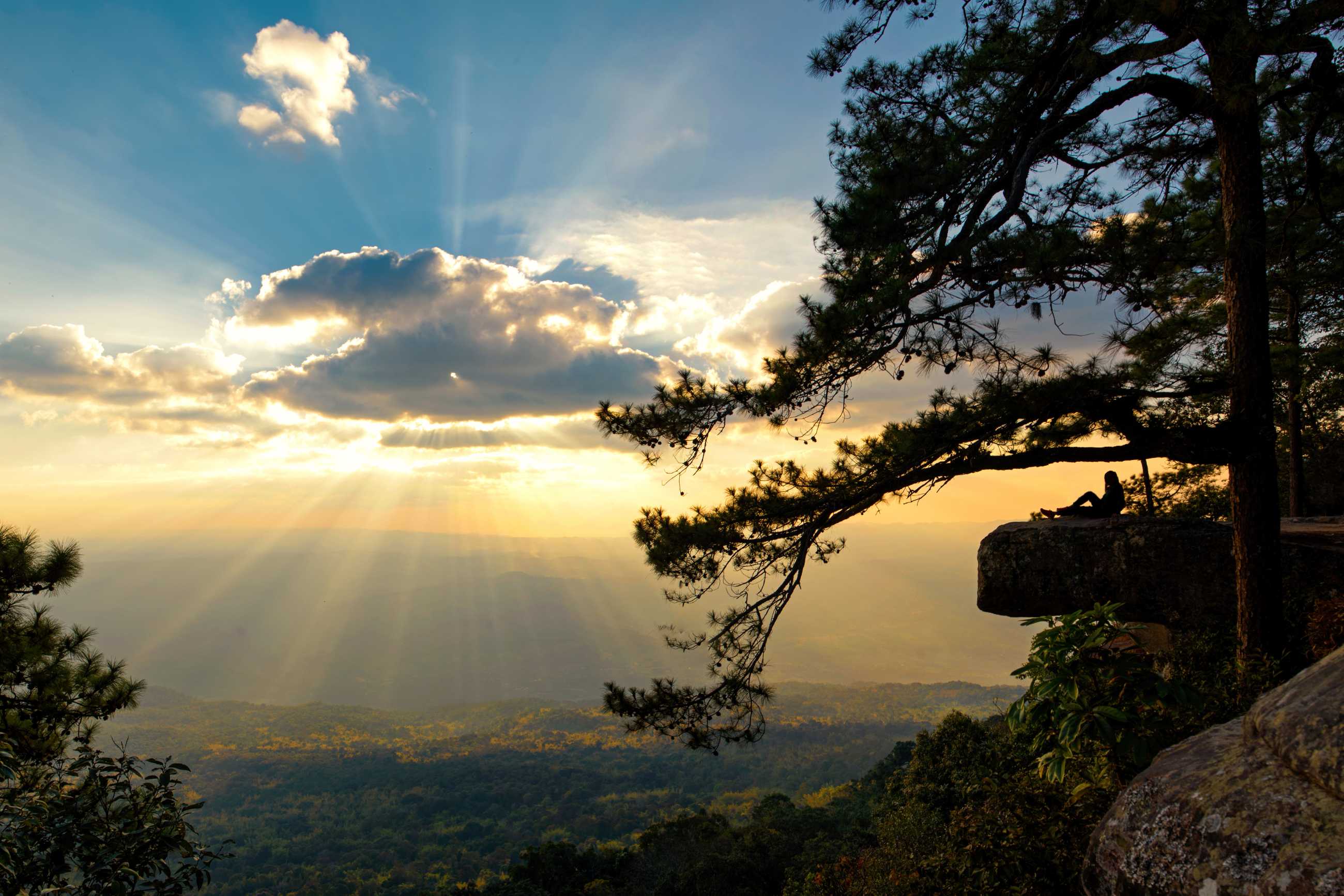 Bangkok-Phu Kradueng, Loei Province, one of the most famous natural tourist attractions in Thailand