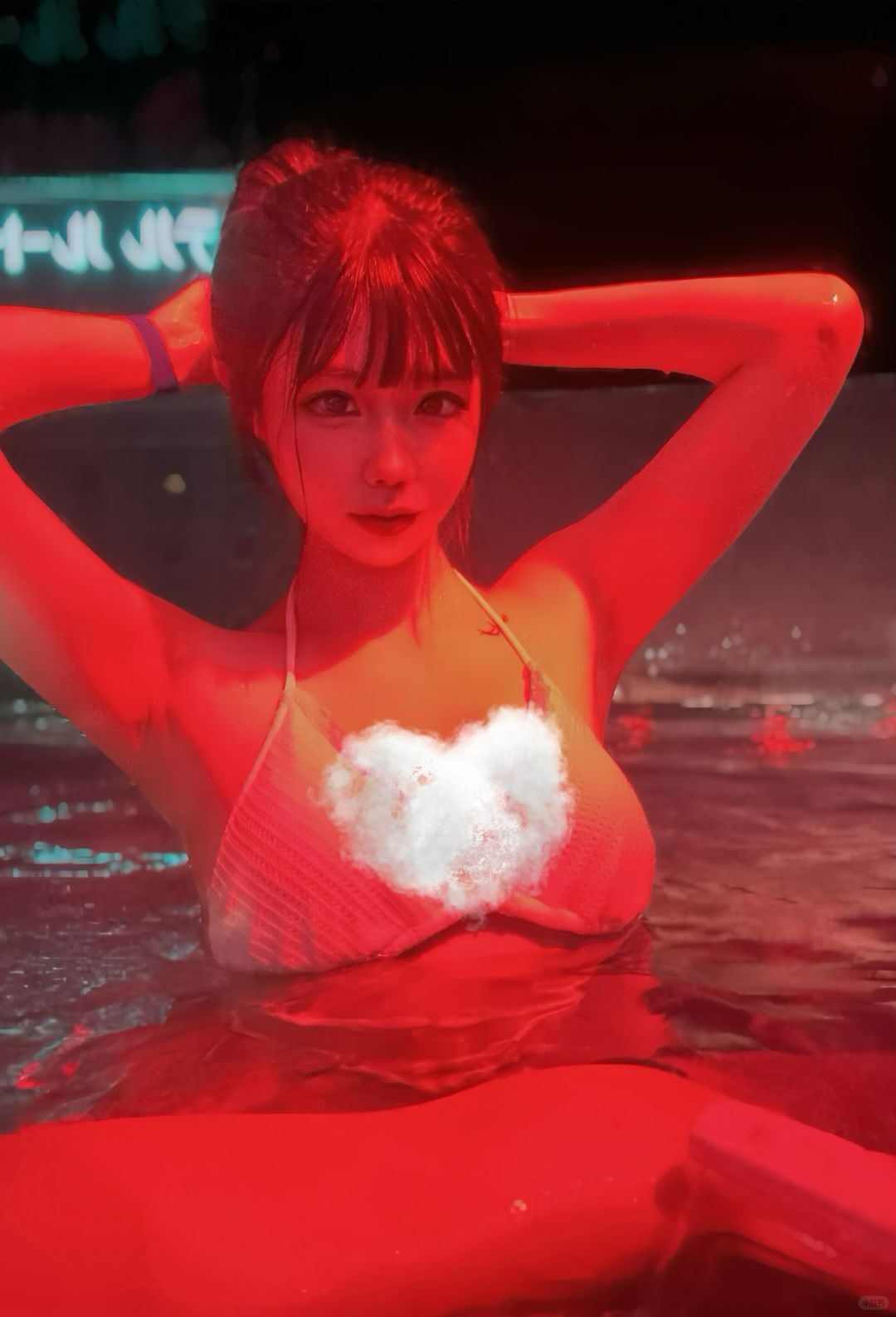 Okinawa-Aqua city naha hotel in Okinawa♨️, Japan, the only transparent swimming pool in Naha