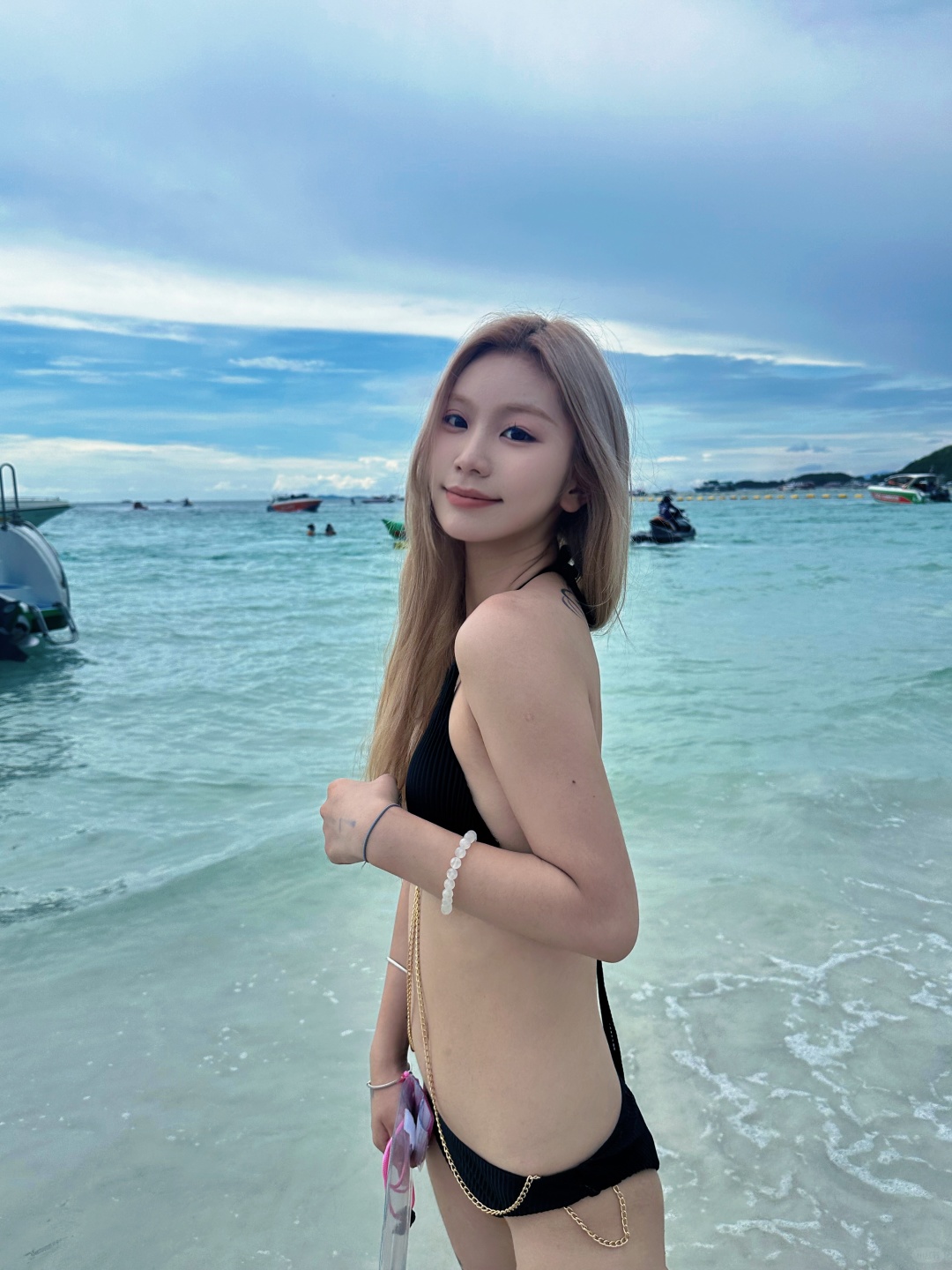 Pattaya-Pattaya Gran Island Travel, Girls Should Stay Away from Sexual Harassment by Indians