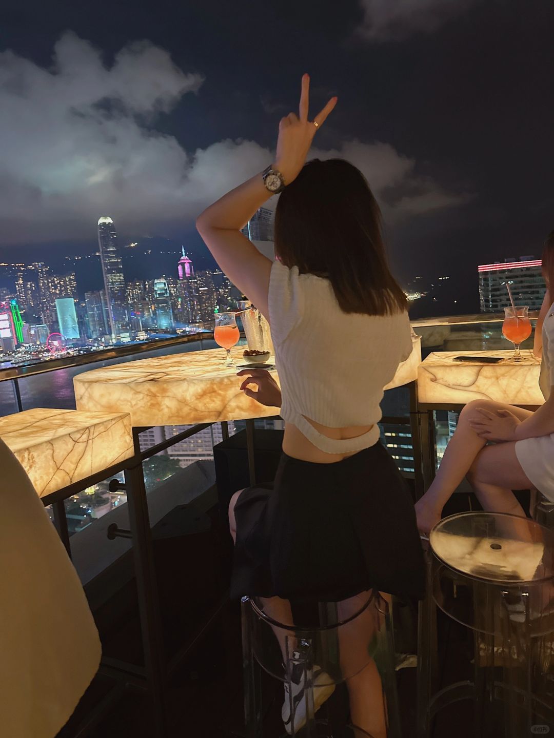 Hong kong-Eye Bar, Tsim Sha Tsui, Hong Kong, where you can see the night view of Victoria Harbour