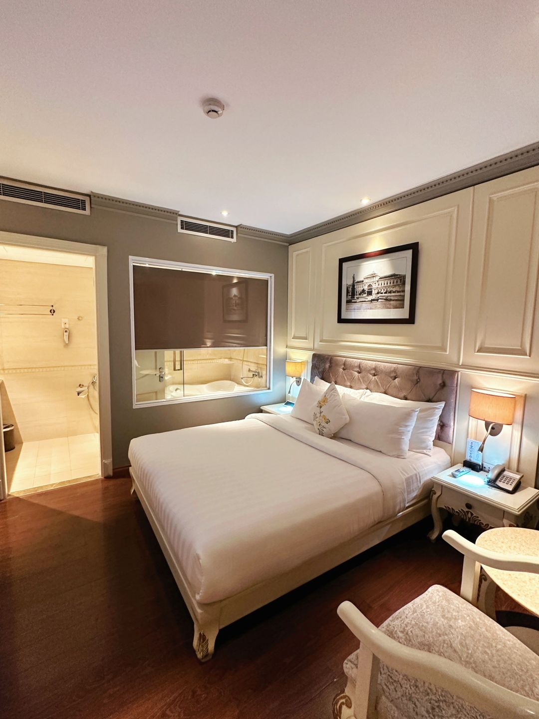 Ho Chi Minh-Silverland Jolie Hotel, a super cost-effective hotel in the center of Chi Minh City, Vietnam