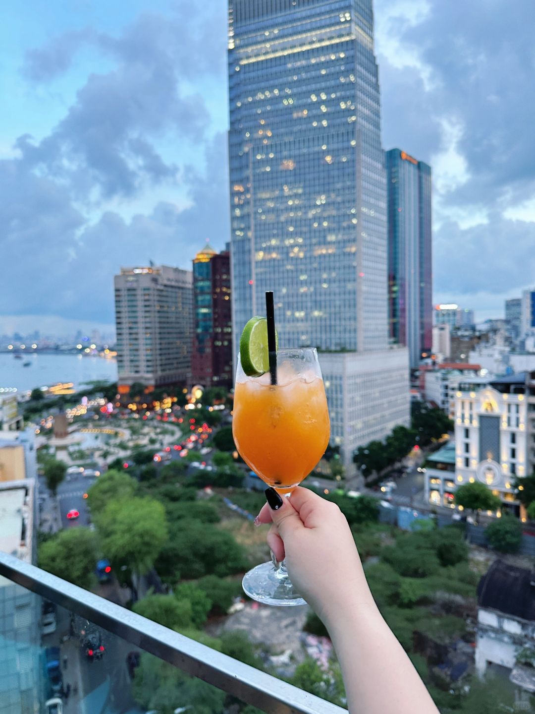 Ho Chi Minh-Silverland Jolie Hotel, a super cost-effective hotel in the center of Chi Minh City, Vietnam