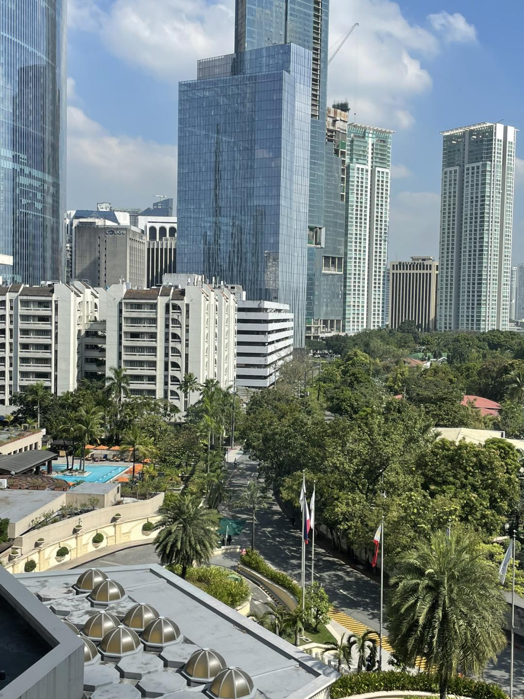Manila/Luzon-The Peninsula Hotel is the best choice for staying in Manila, Philippines, convenient and safe