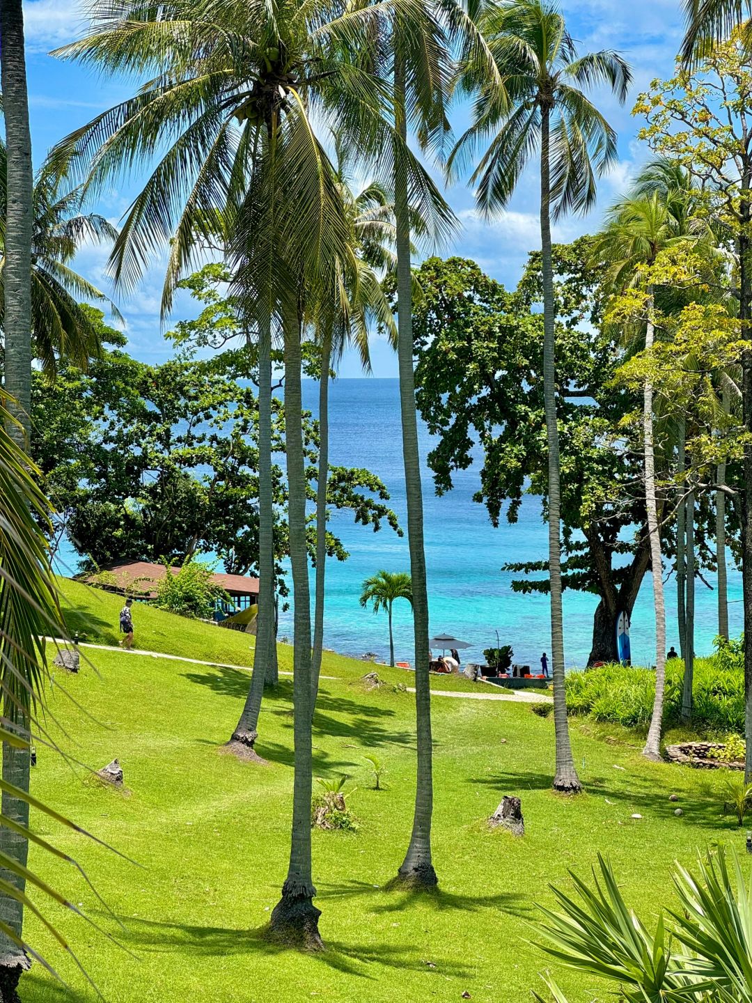 Phuket-Phuket Island Tour Cliff Cafe,? Karon Beach and Laem Sai Cup Cafe, a pleasant trip