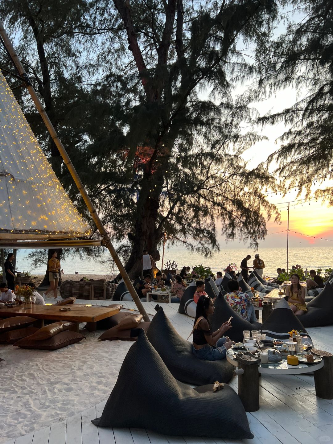 Pattaya-Cave Beach Club, the most beautiful sunset restaurant in Jomtien Beach, Pattaya, Thailand