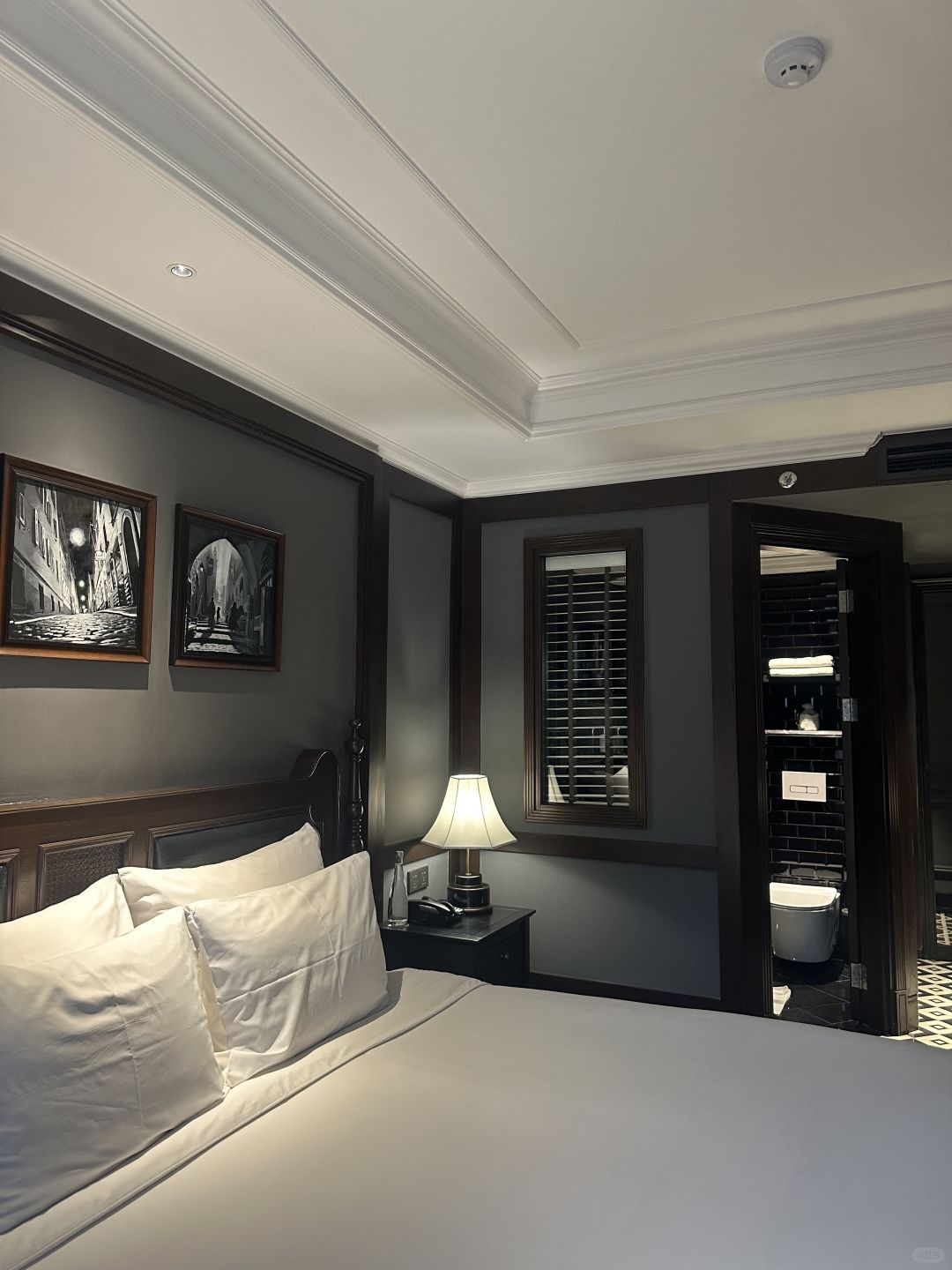 Hanoi-Siesta Premium Hang Be Hotel, French hotel in Hanoi, offers a rich and delicious breakfast