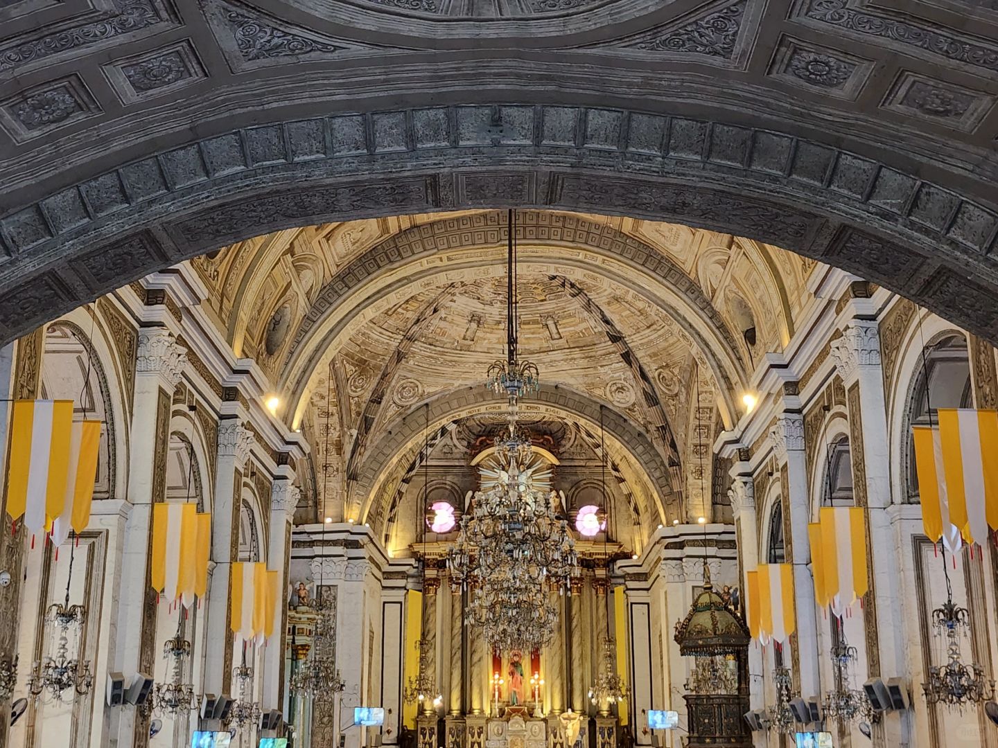Manila/Luzon-Historical sites in Old Manila, ?learn about the history and culture of the Philippines